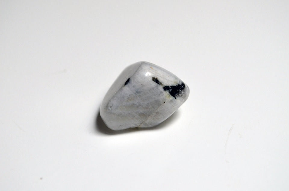 Using Moonstone to Unlock Your Chakras