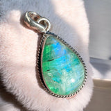 Green Rainbow Moonstone Solid 925 Sterling Silver Pendant