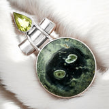 Star Galaxy & Peridot Solid 925 Sterling Silver Pendant